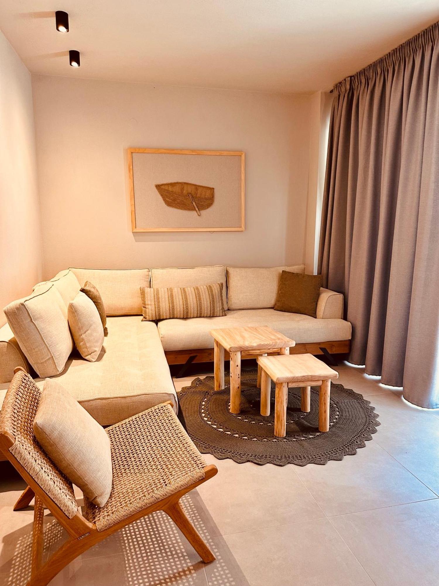 Amo Golden Suites Chrisi Ammoudia Esterno foto