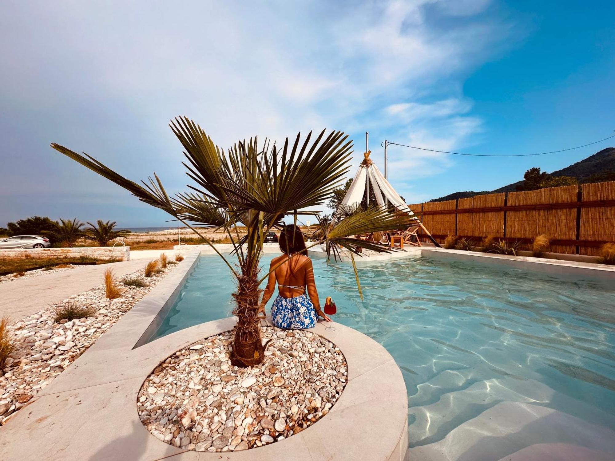 Amo Golden Suites Chrisi Ammoudia Esterno foto