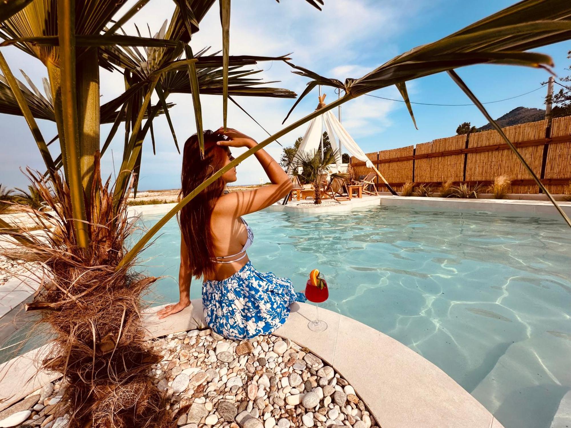 Amo Golden Suites Chrisi Ammoudia Esterno foto