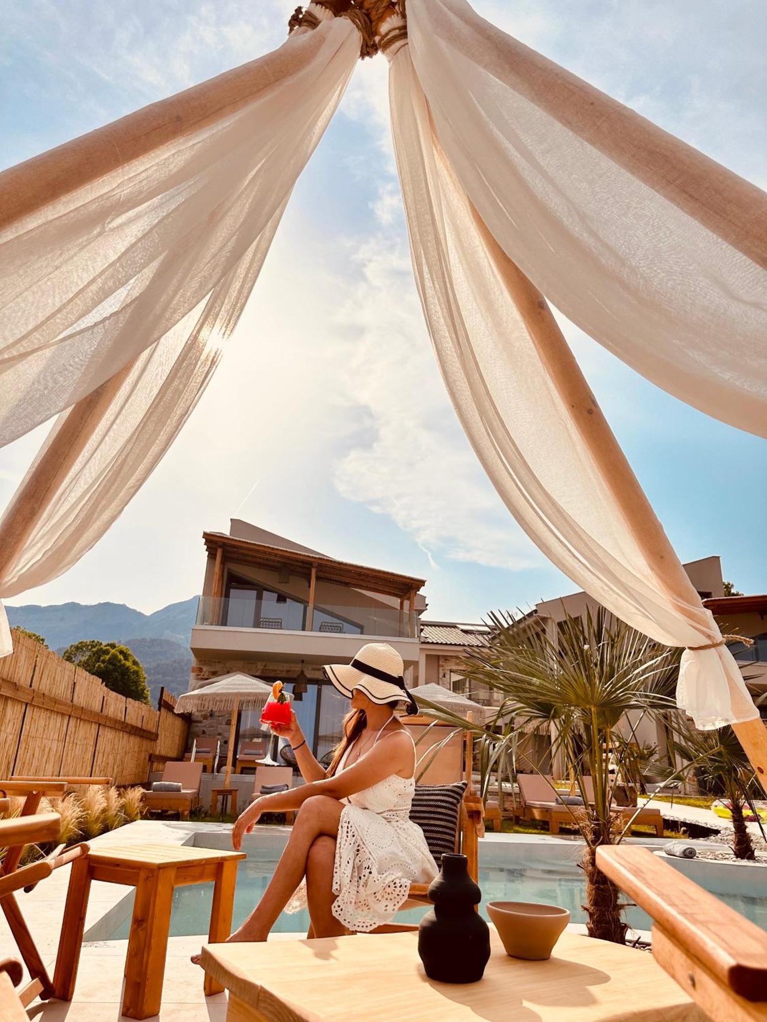 Amo Golden Suites Chrisi Ammoudia Esterno foto