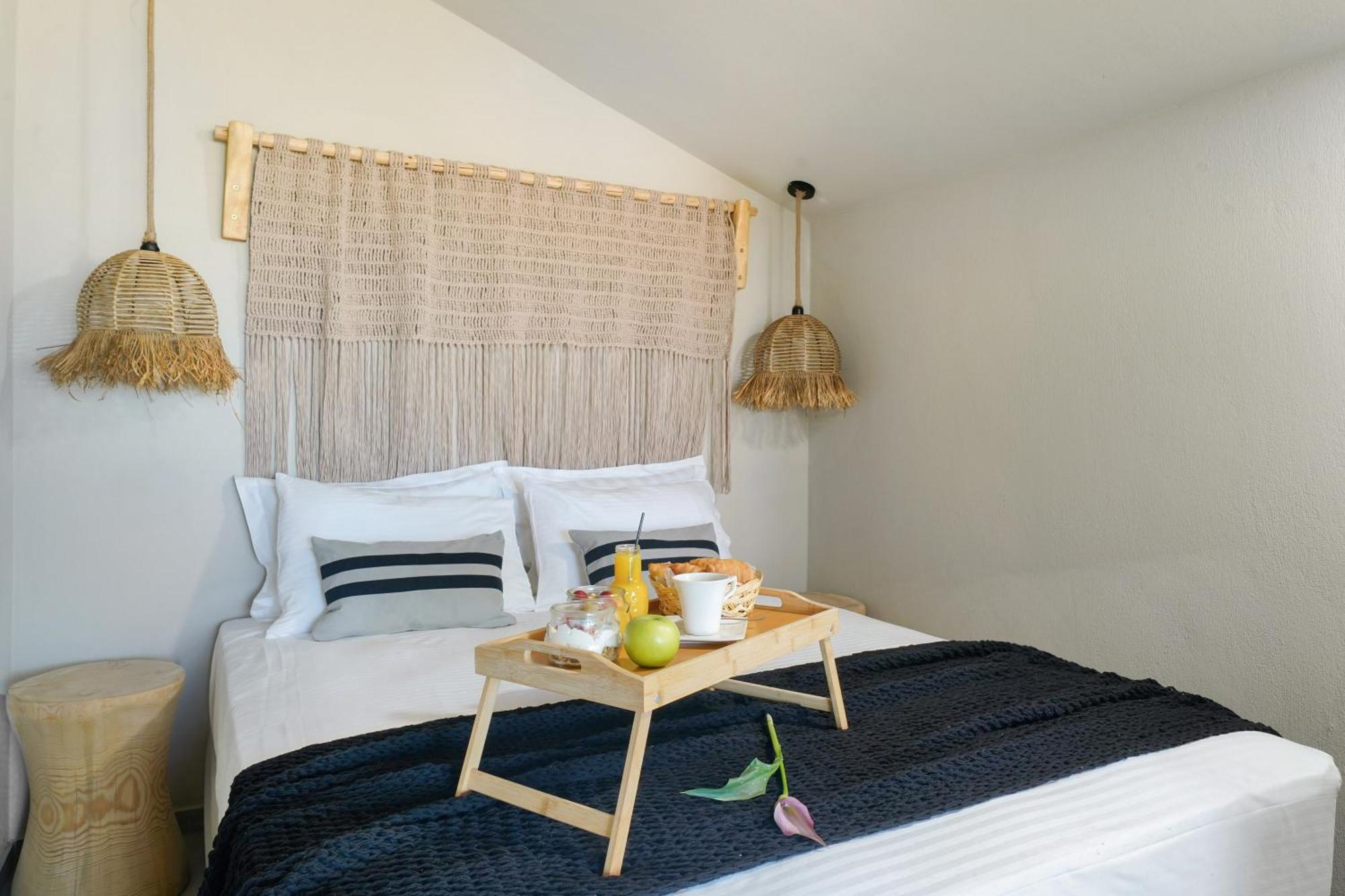 Amo Golden Suites Chrisi Ammoudia Esterno foto