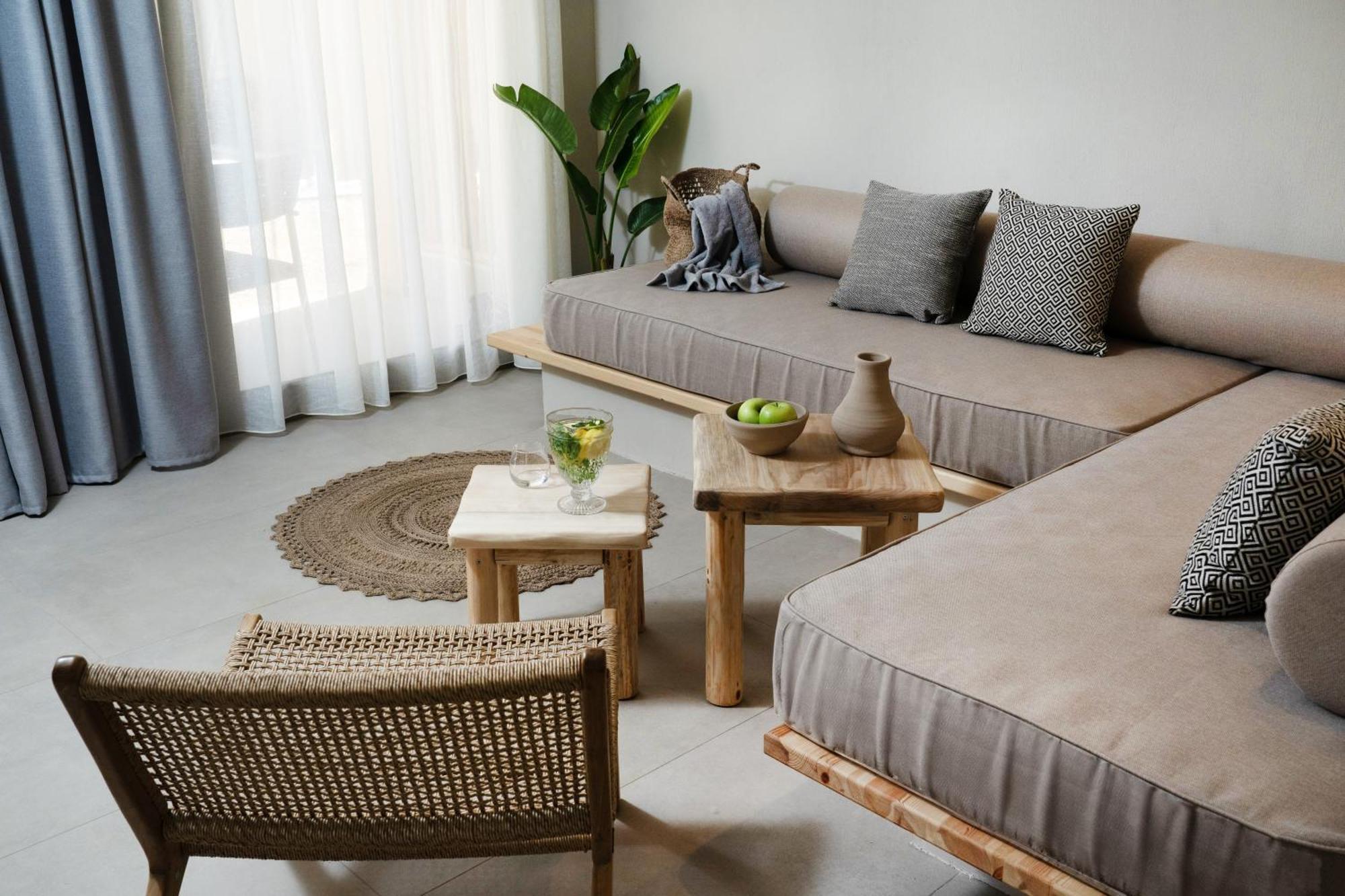 Amo Golden Suites Chrisi Ammoudia Esterno foto